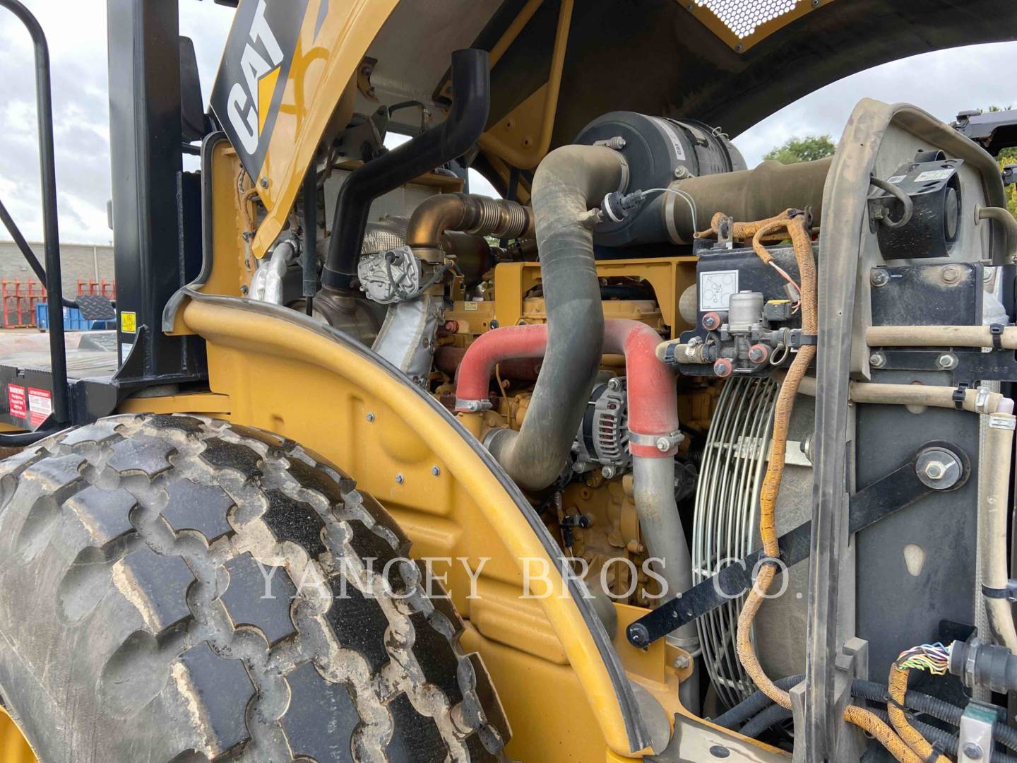 2019 Caterpillar CS54B Compactor