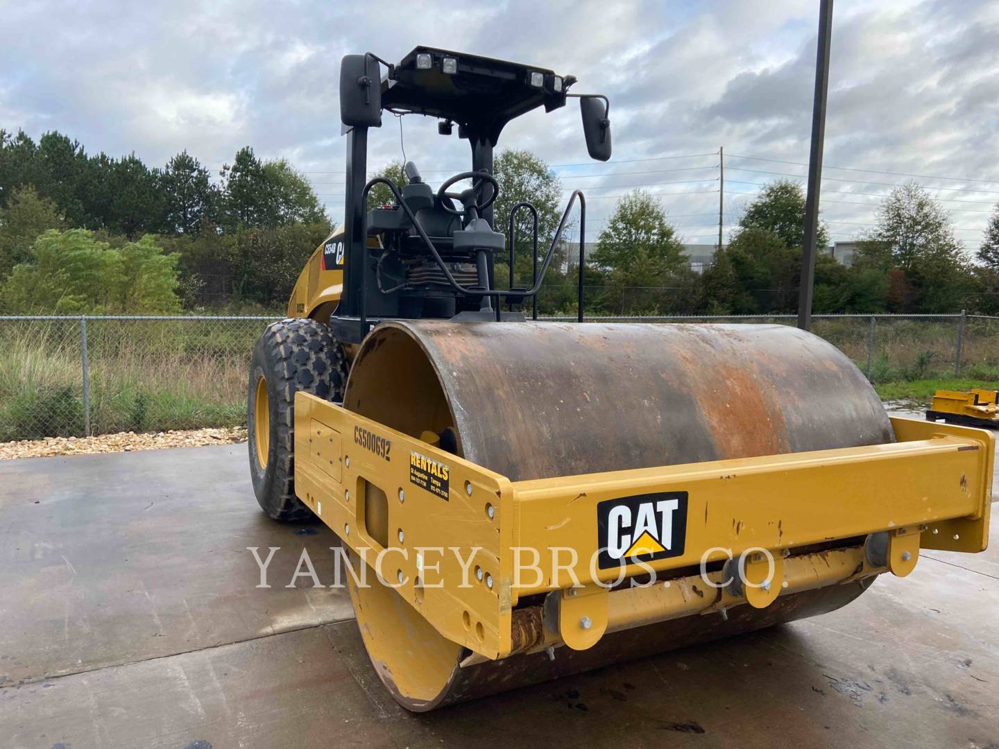 2019 Caterpillar CS54B Compactor