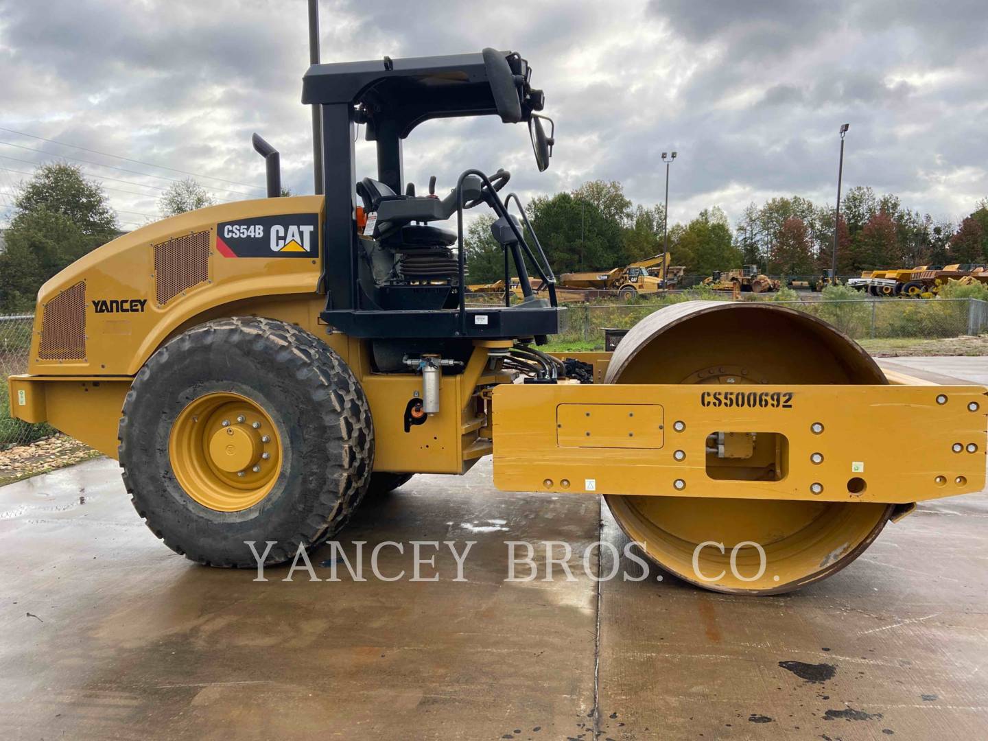 2019 Caterpillar CS54B Compactor