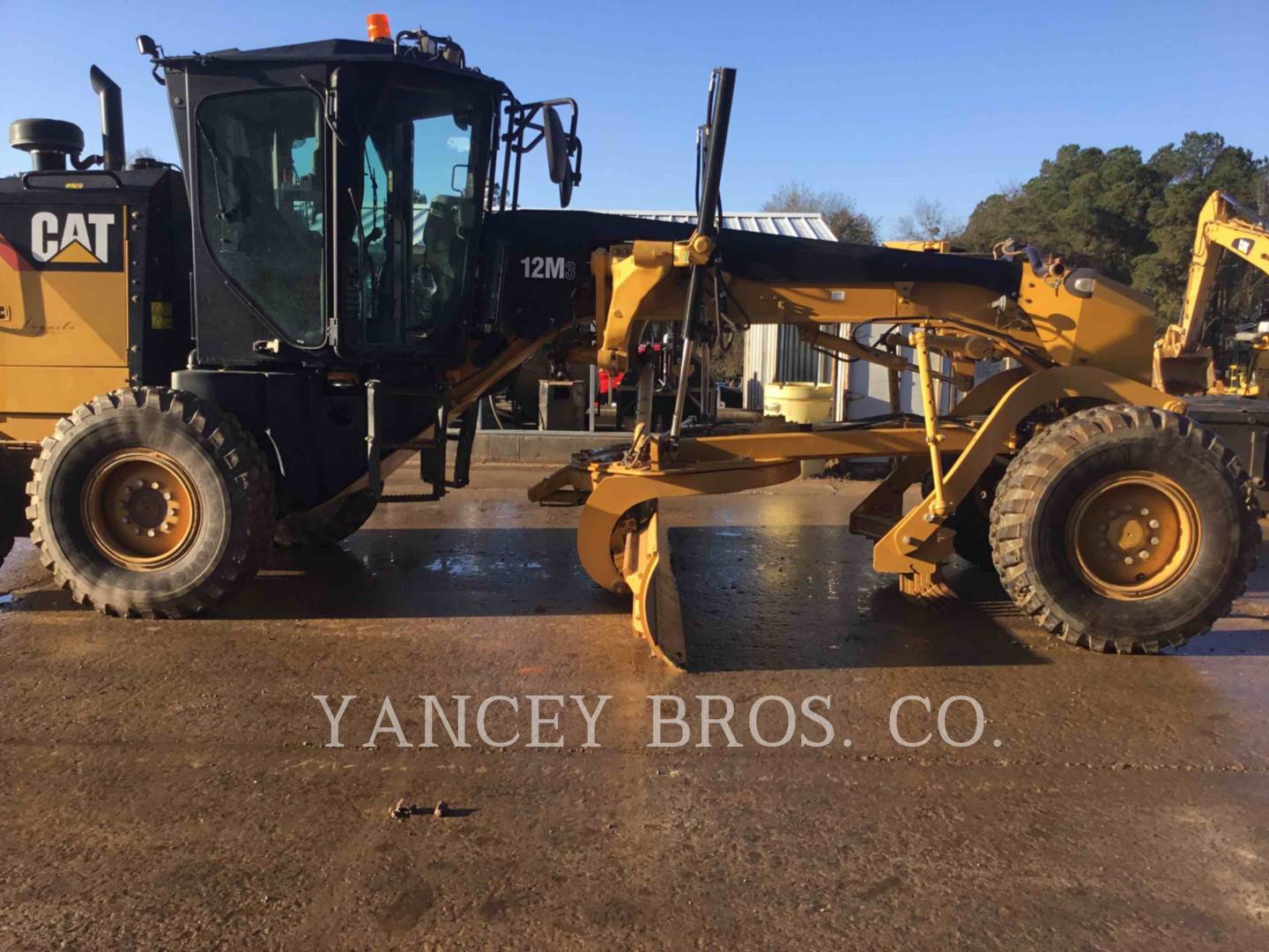 2015 Caterpillar 12M3 LR Grader - Road