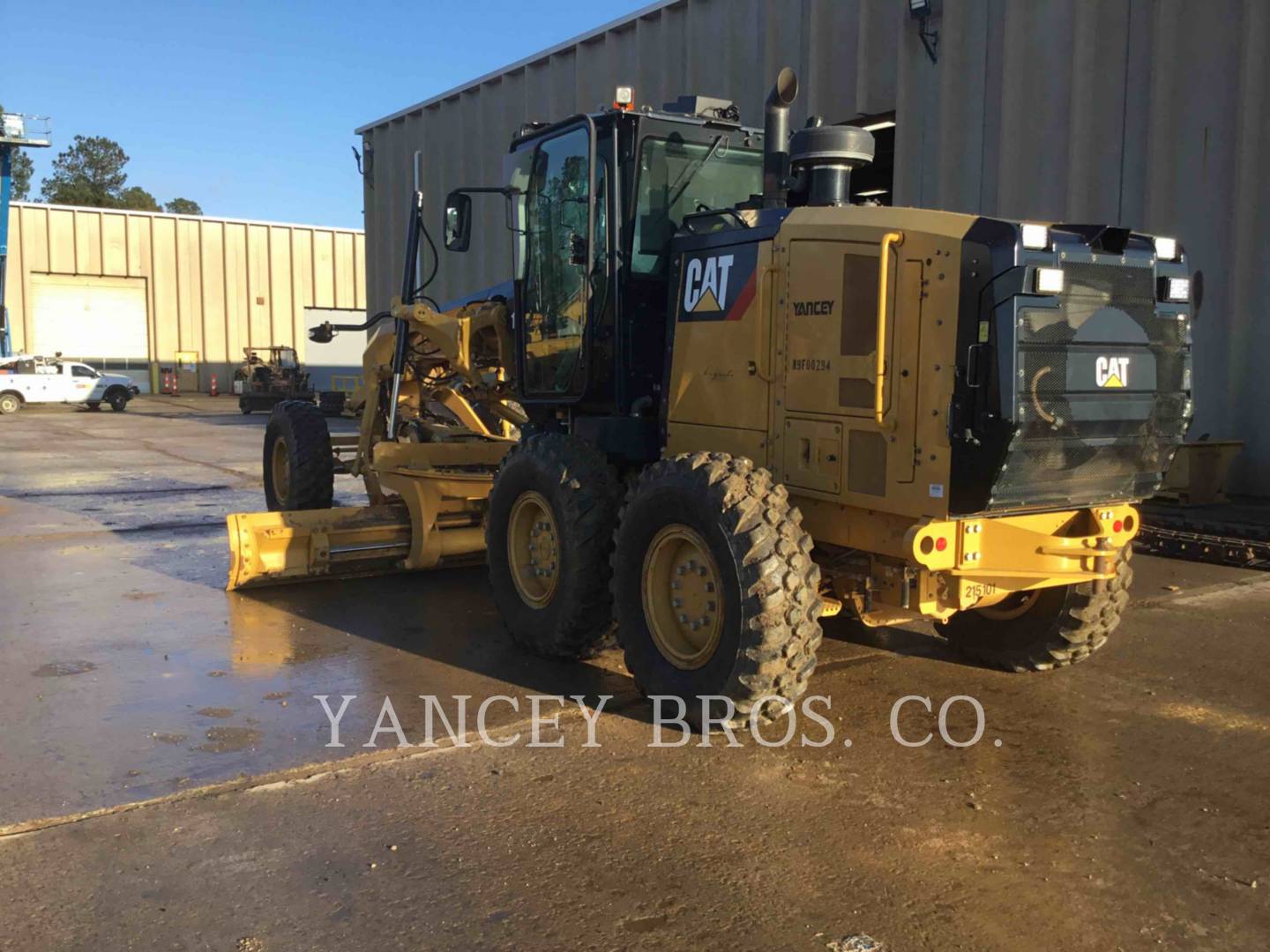 2015 Caterpillar 12M3 LR Grader - Road