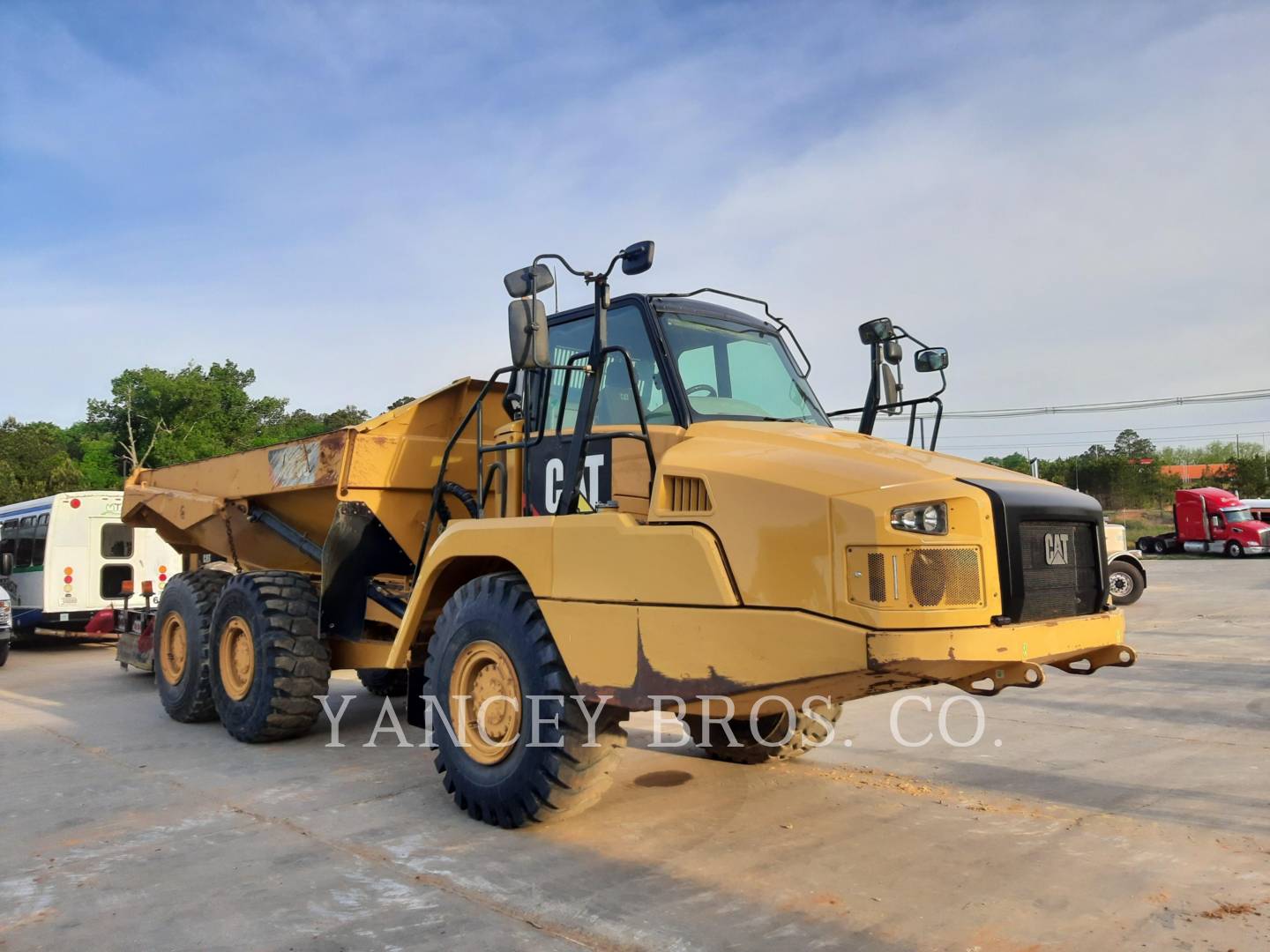 2015 Caterpillar 725C Articulated Truck