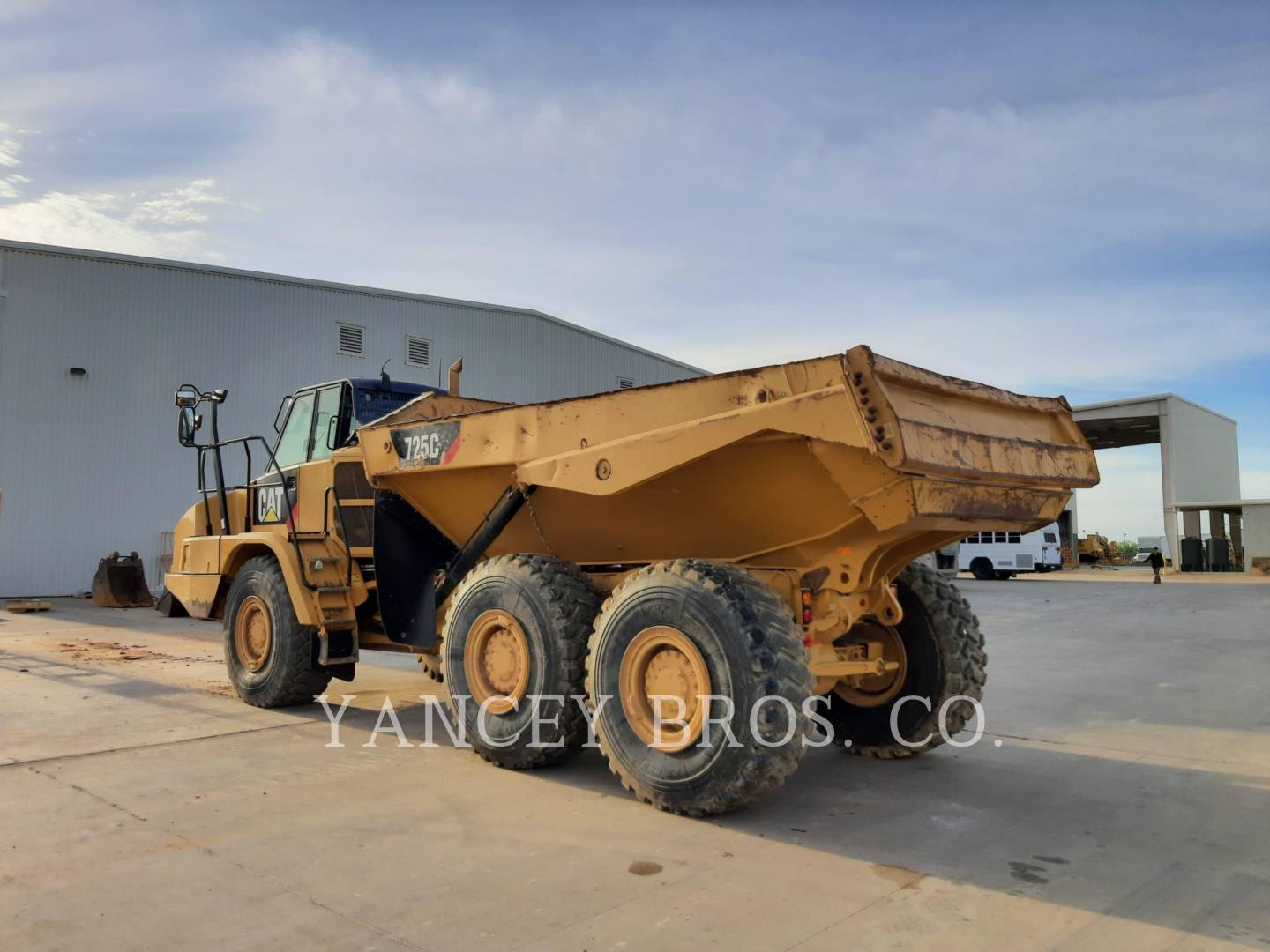 2015 Caterpillar 725C Articulated Truck