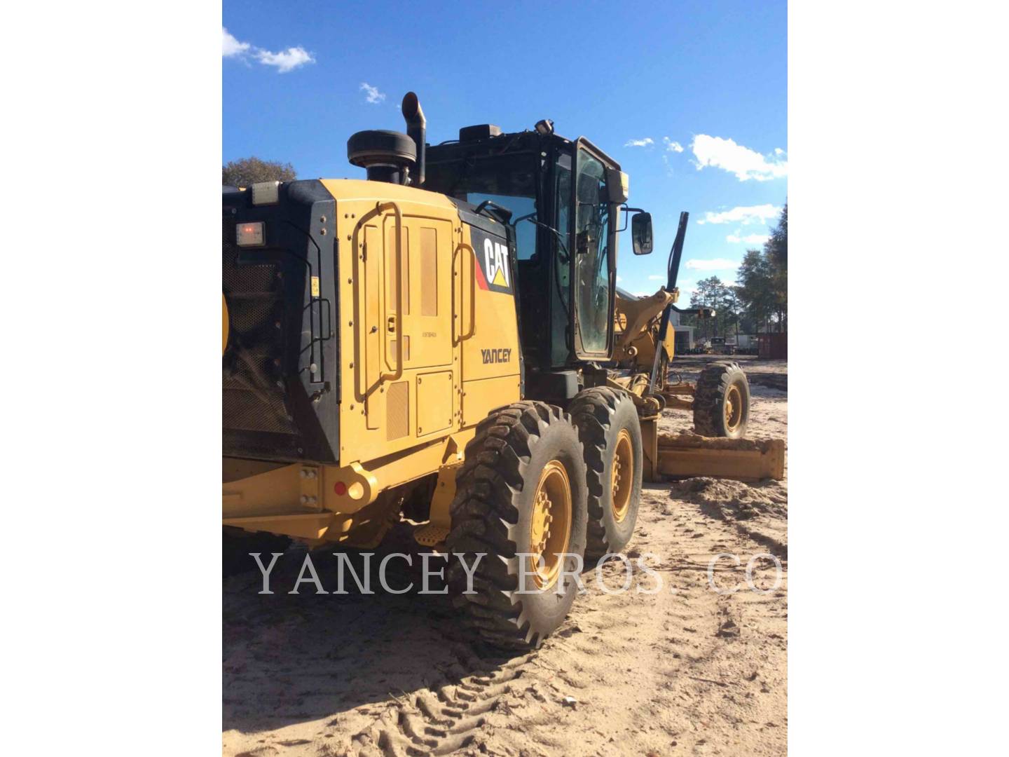 2015 Caterpillar 12M3 BRSLP Grader - Road