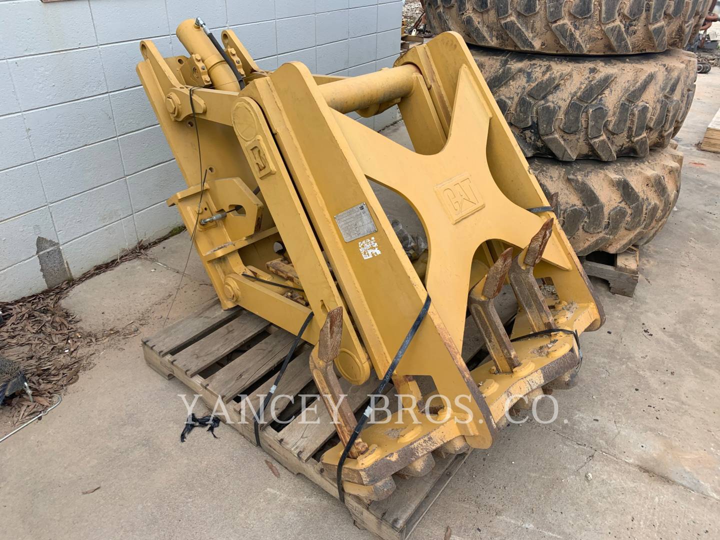 2015 Caterpillar 140M FRONT MOUNT SCARIFIER Ripper