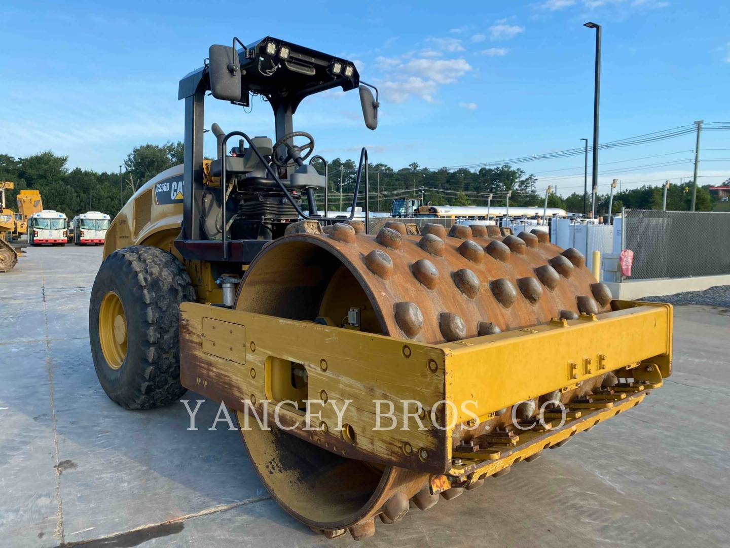 2015 Caterpillar CS56B Compactor