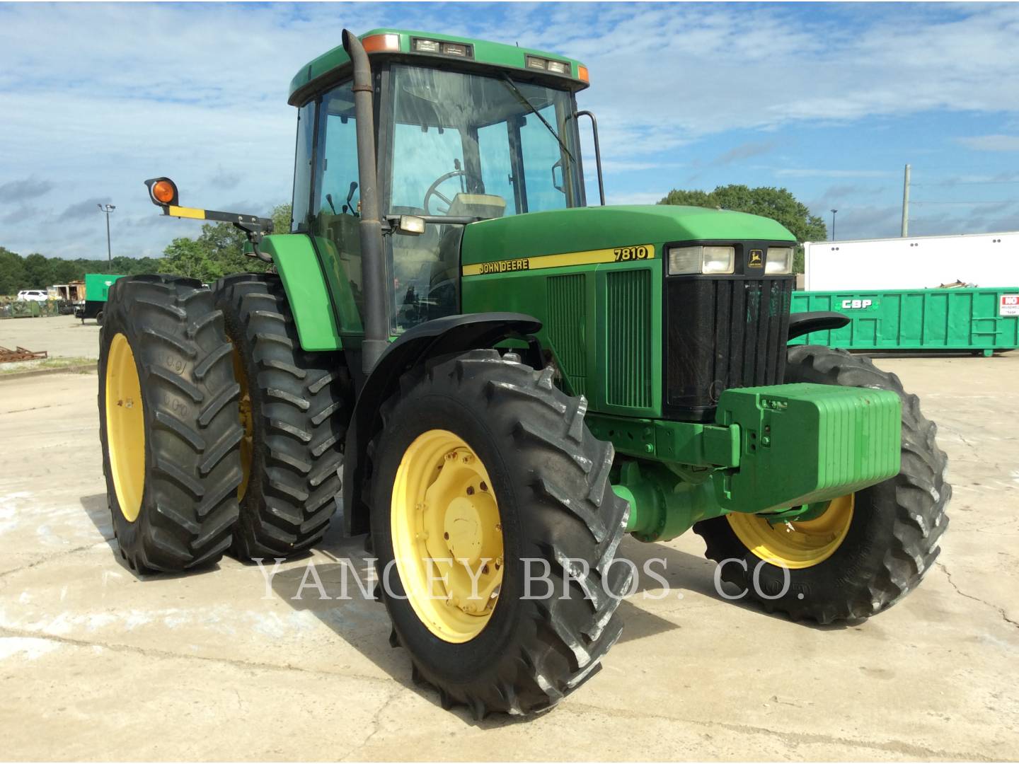 2000 John Deere 7810 Tractor