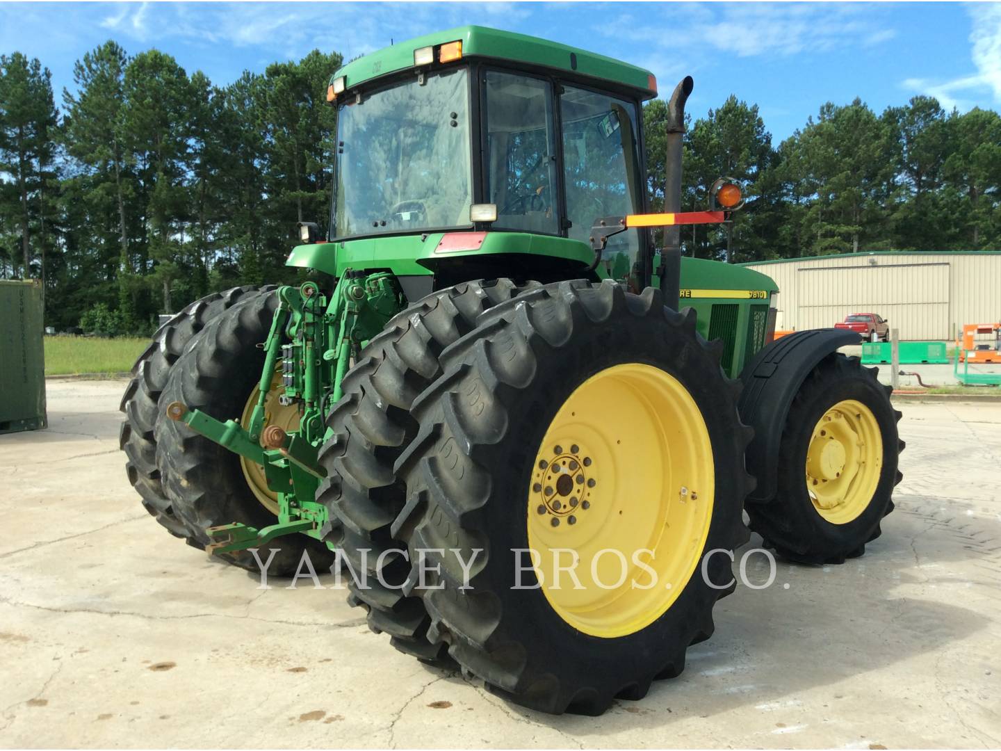 2000 John Deere 7810 Tractor