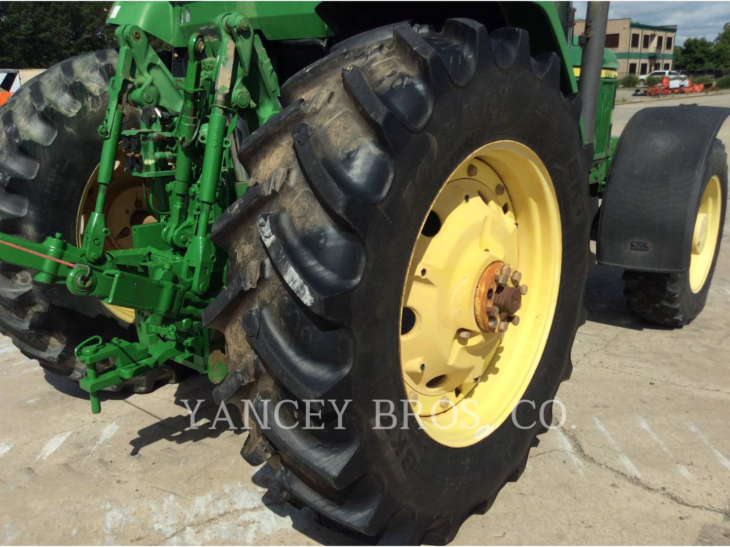 2000 John Deere 7210 Tractor