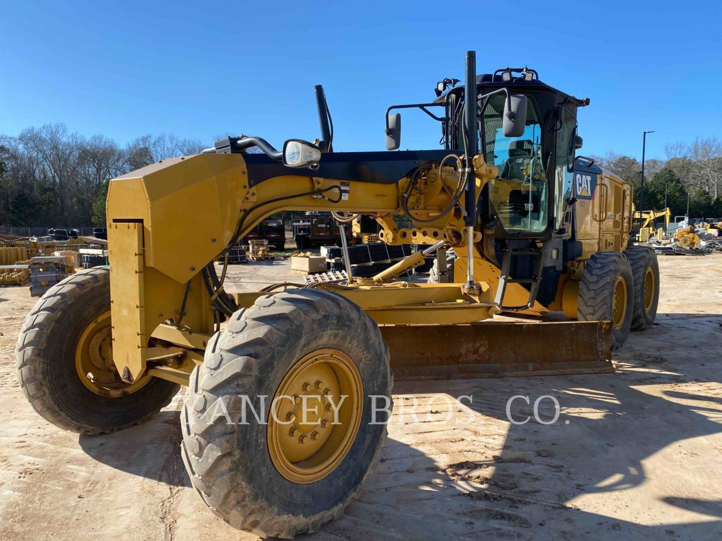 2015 Caterpillar 12M3 BR Grader - Road