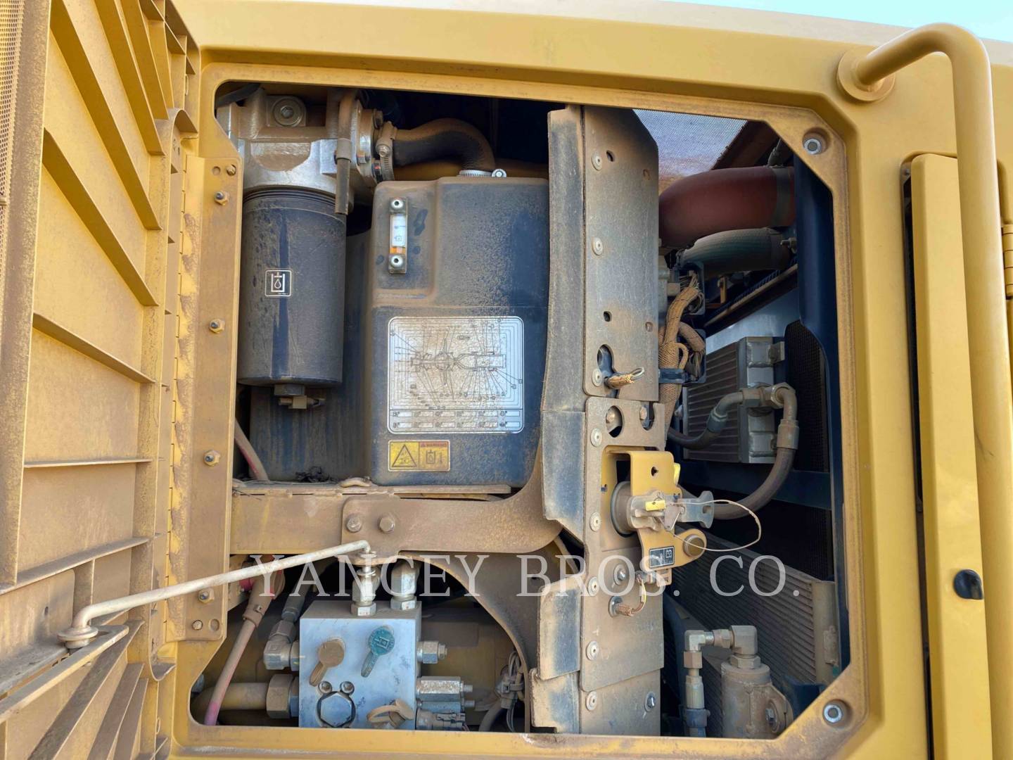 2015 Caterpillar 12M3 BR Grader - Road