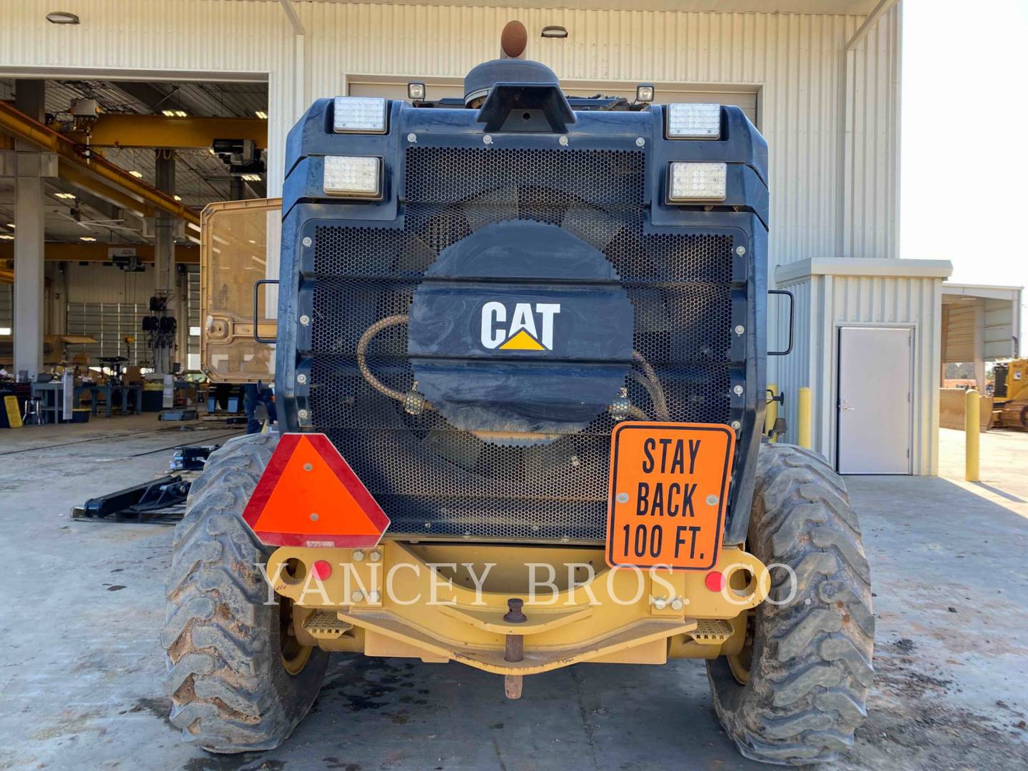 2015 Caterpillar 12M3 BR Grader - Road