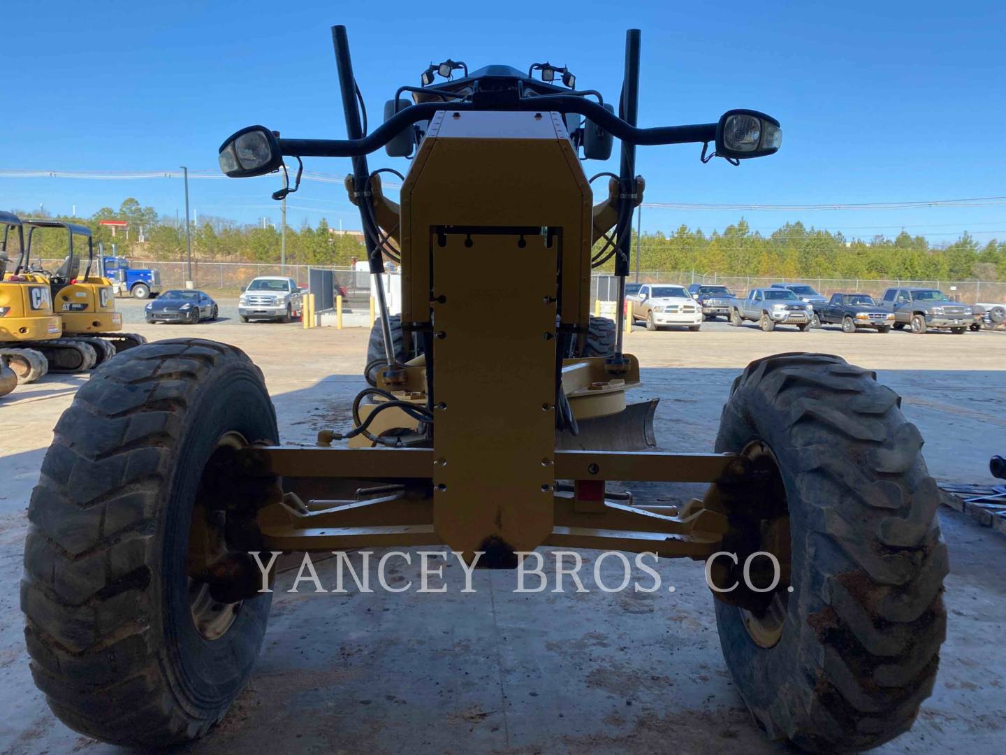 2015 Caterpillar 12M3 BR Grader - Road