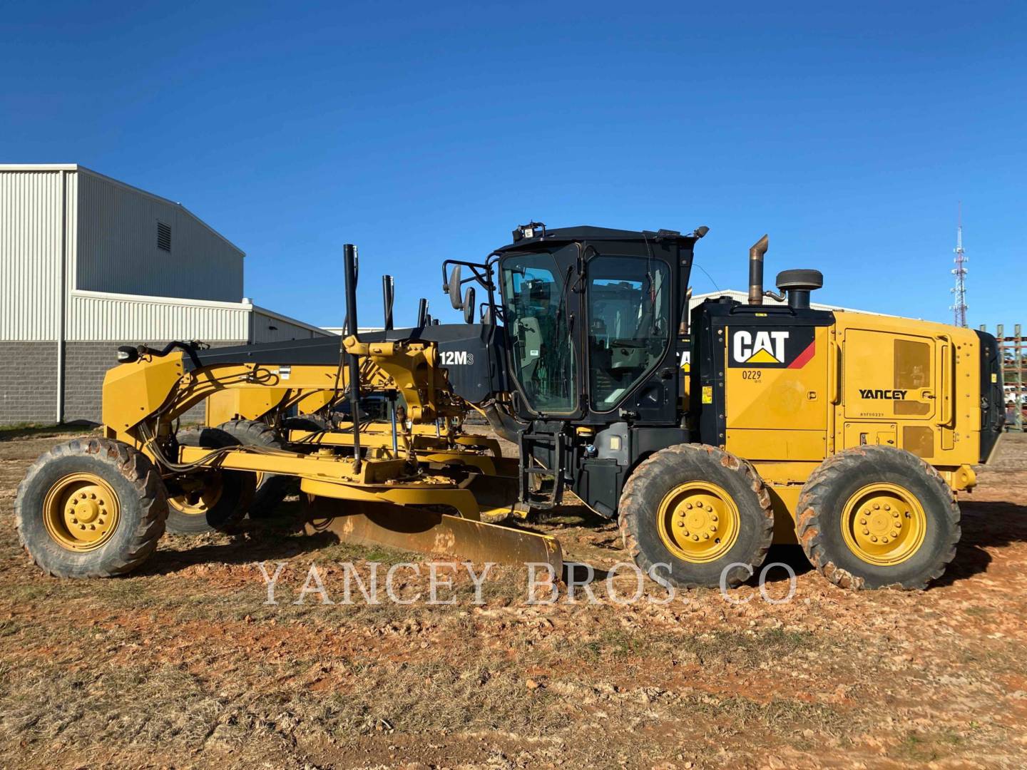 2015 Caterpillar 12M3 BR Grader - Road