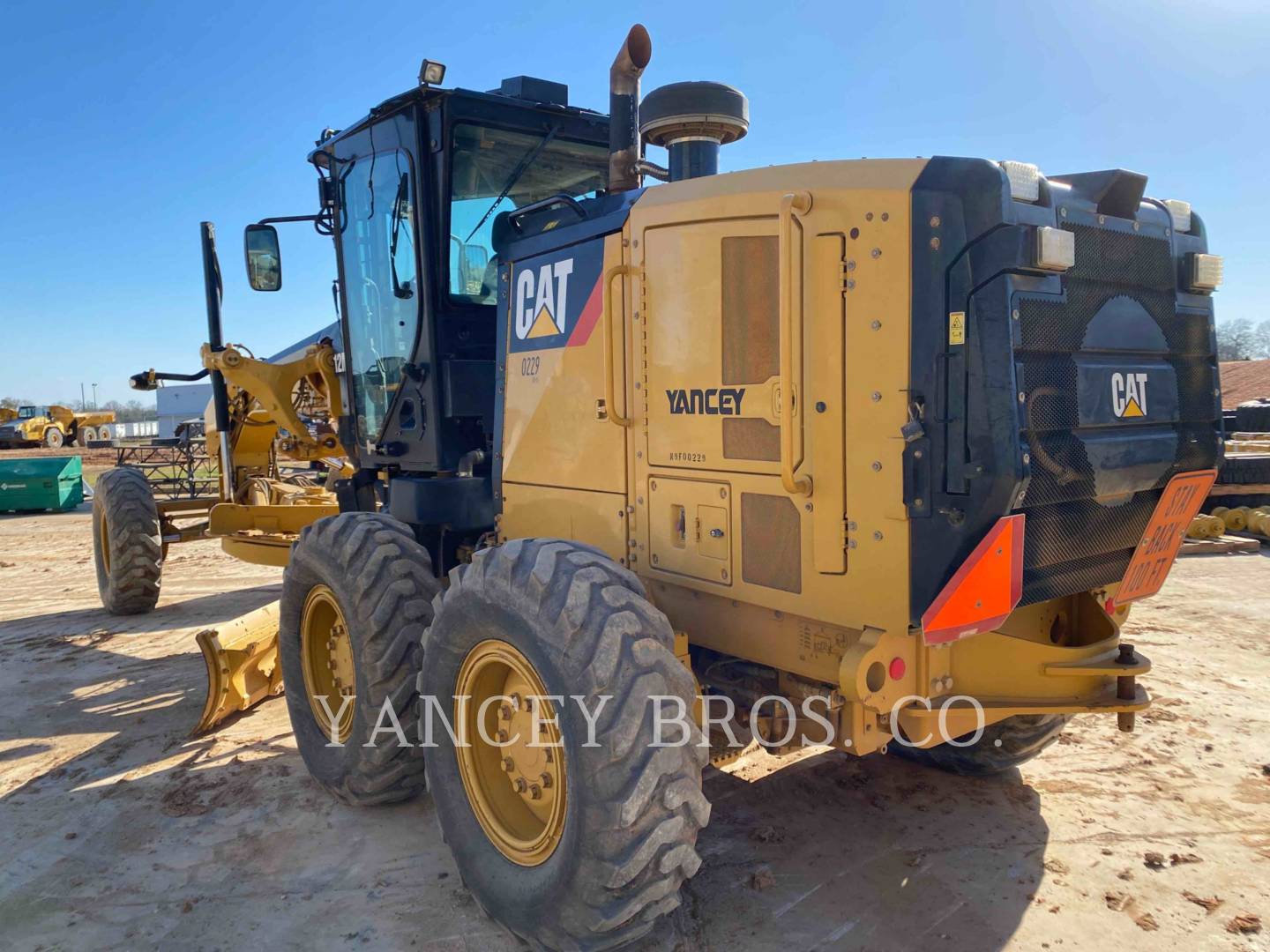 2015 Caterpillar 12M3 BR Grader - Road