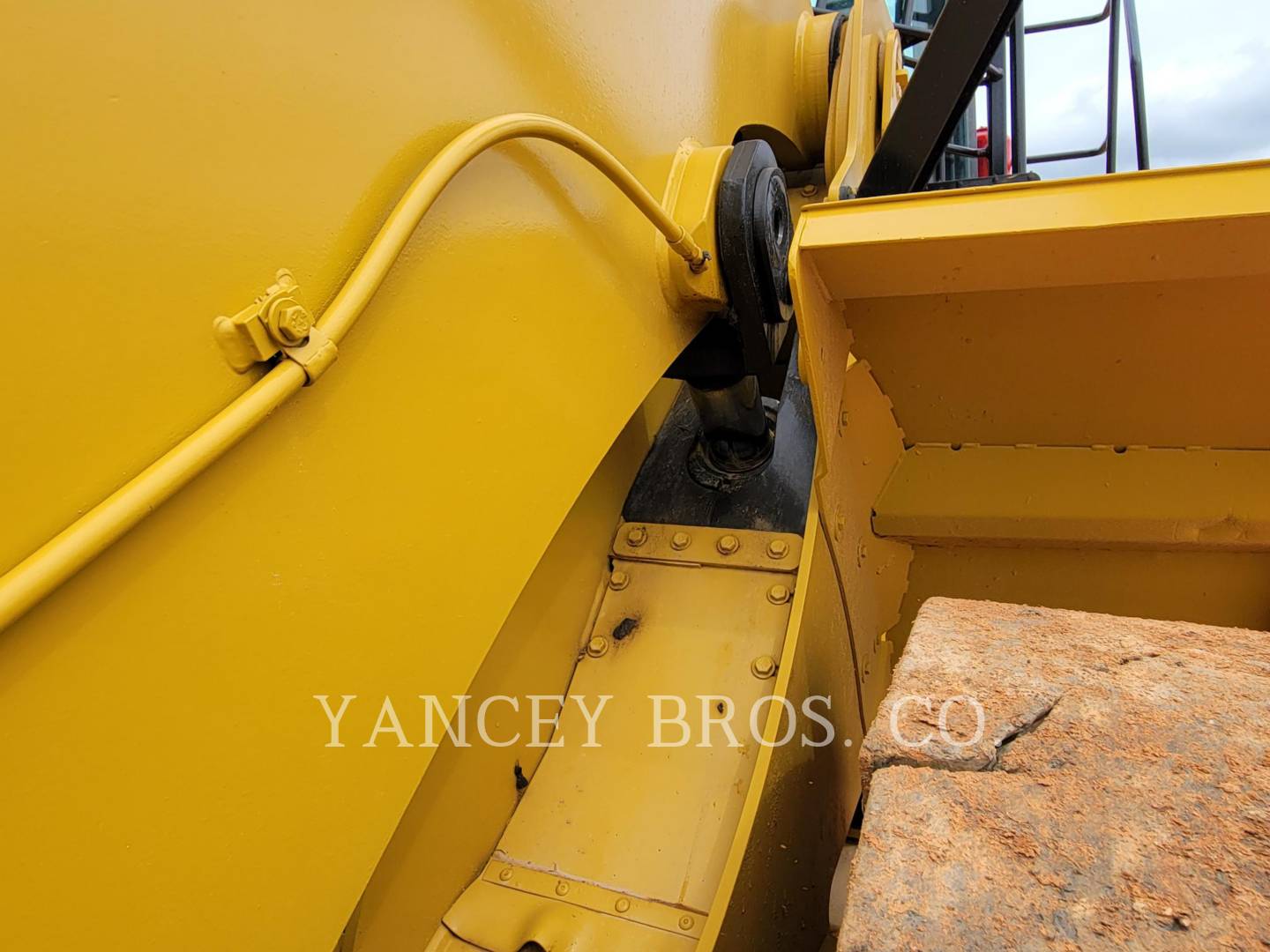 2016 Caterpillar 950M WASTE Wheel Loader