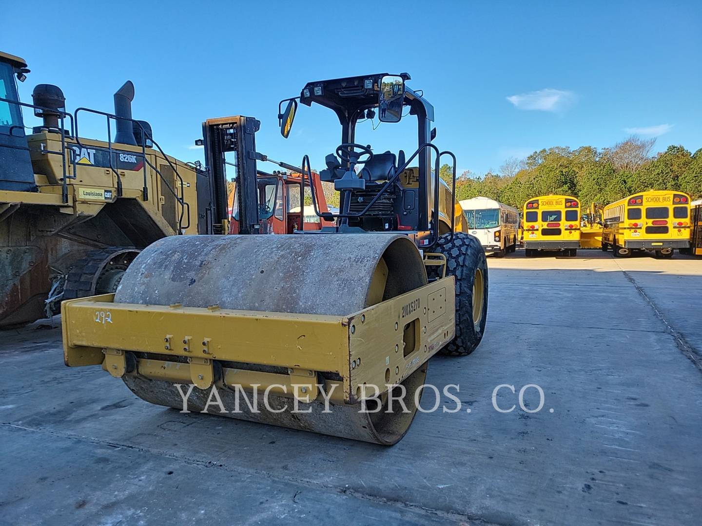 2017 Caterpillar CS56B Compactor