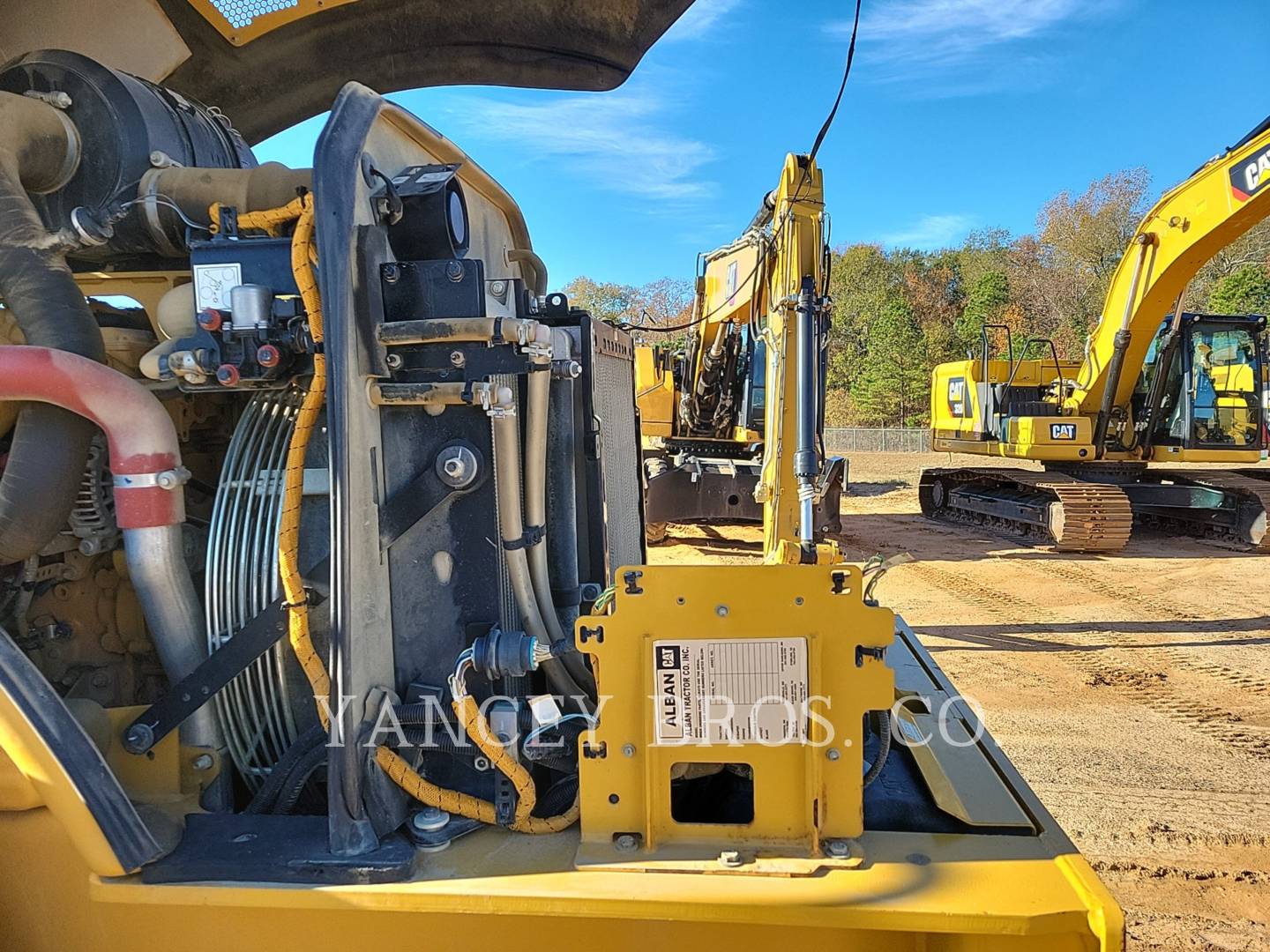 2017 Caterpillar CS56B Compactor