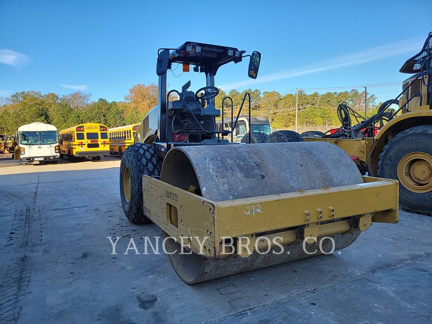 2017 Caterpillar CS56B Compactor