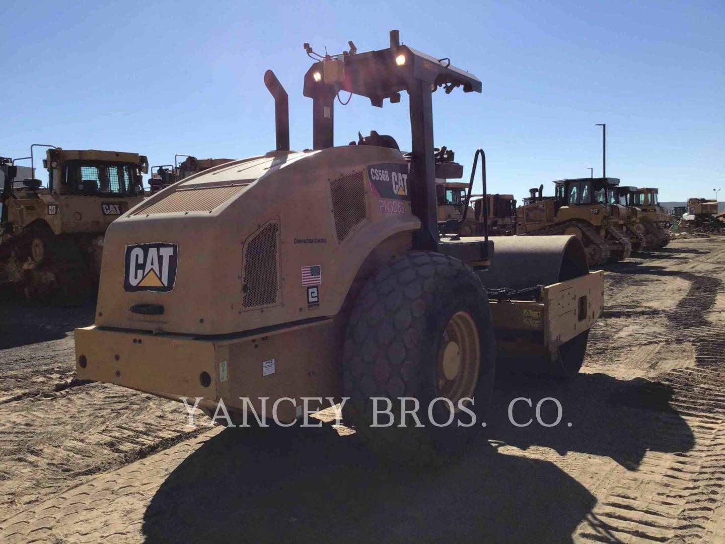 2017 Caterpillar CS56B Compactor