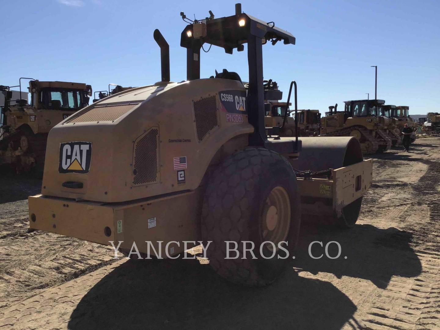 2017 Caterpillar CS56B Compactor