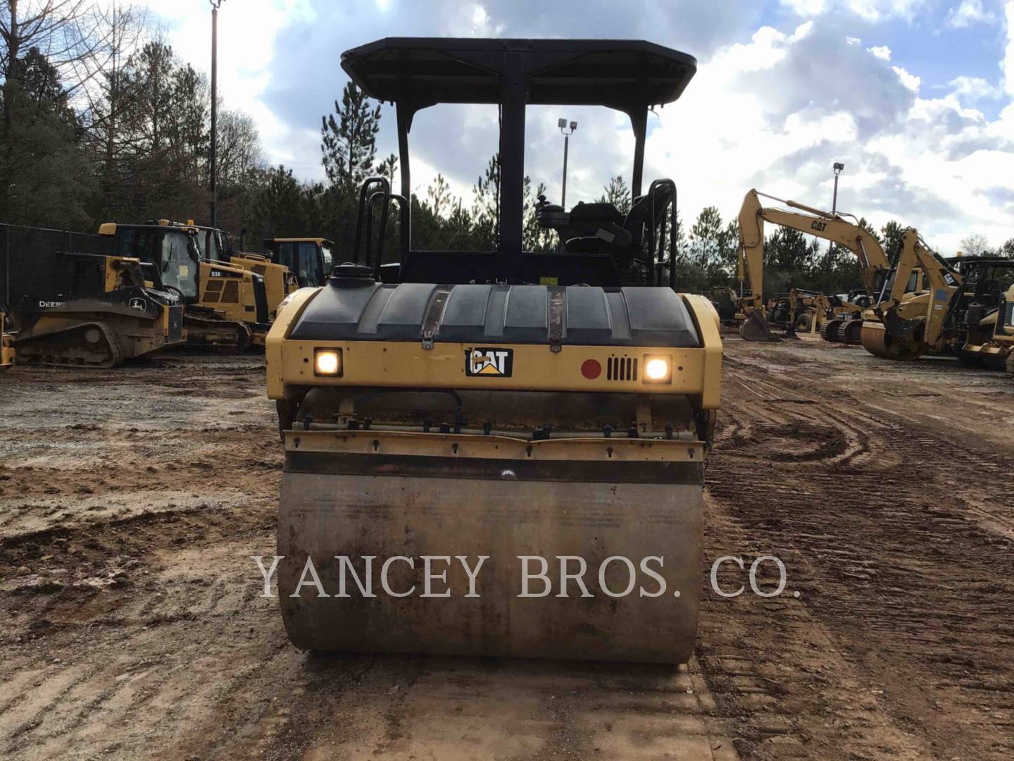 2012 Caterpillar CB54B Compactor