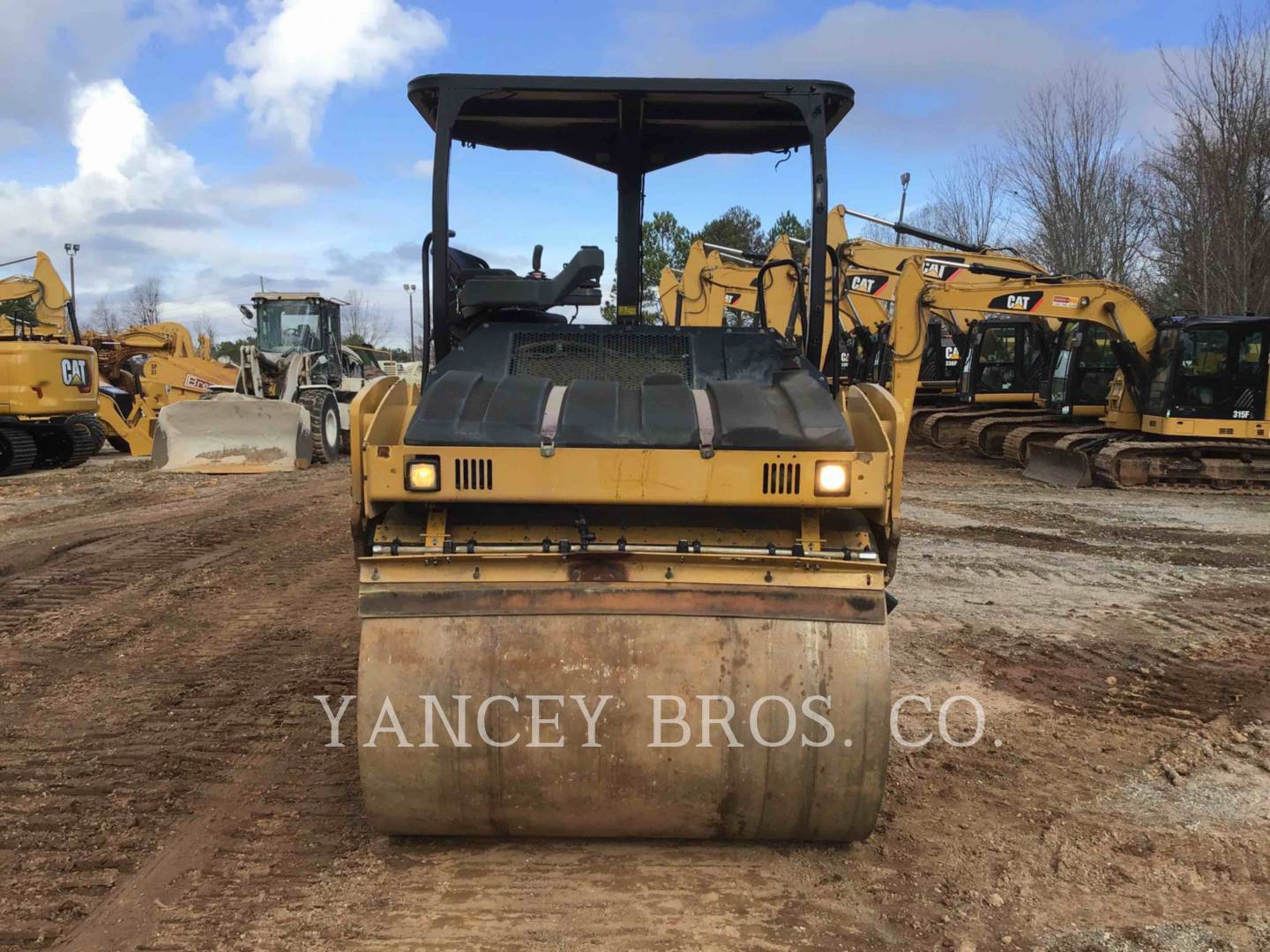 2012 Caterpillar CB54B Compactor