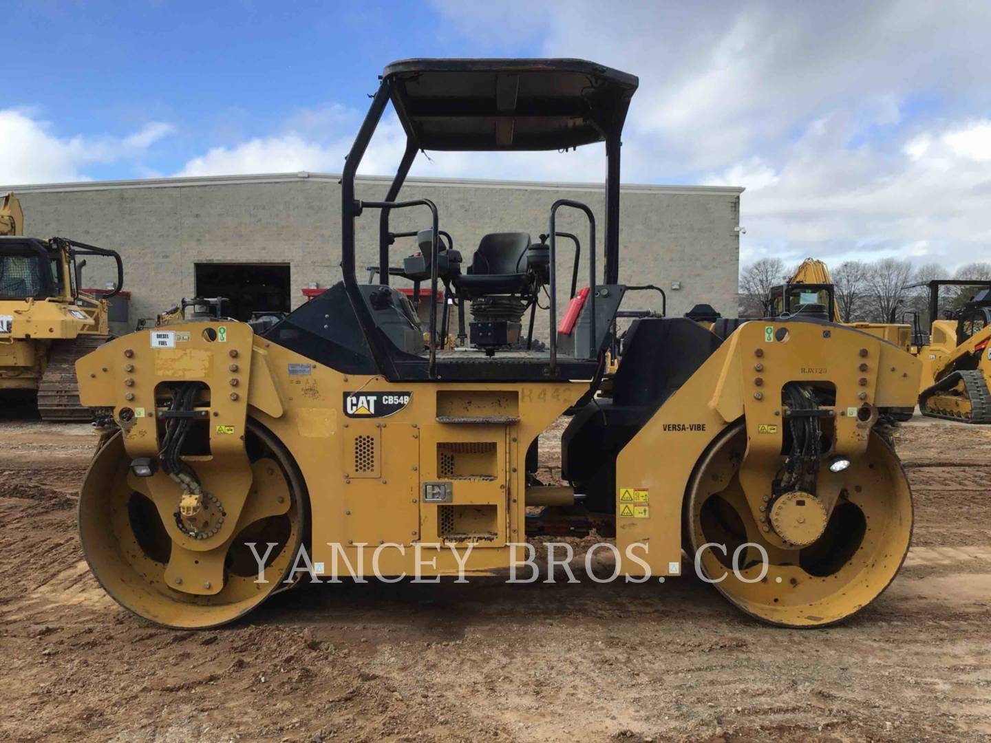 2012 Caterpillar CB54B Compactor