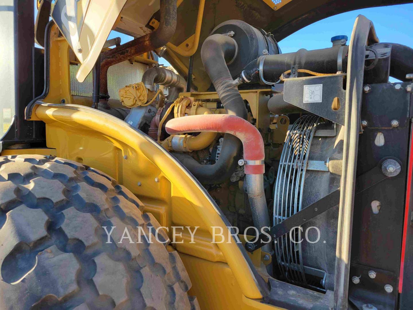 2012 Caterpillar CS56B Compactor