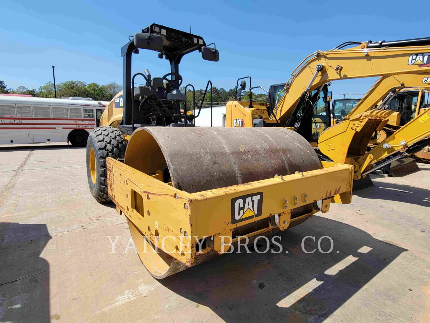 2012 Caterpillar CS56B Compactor