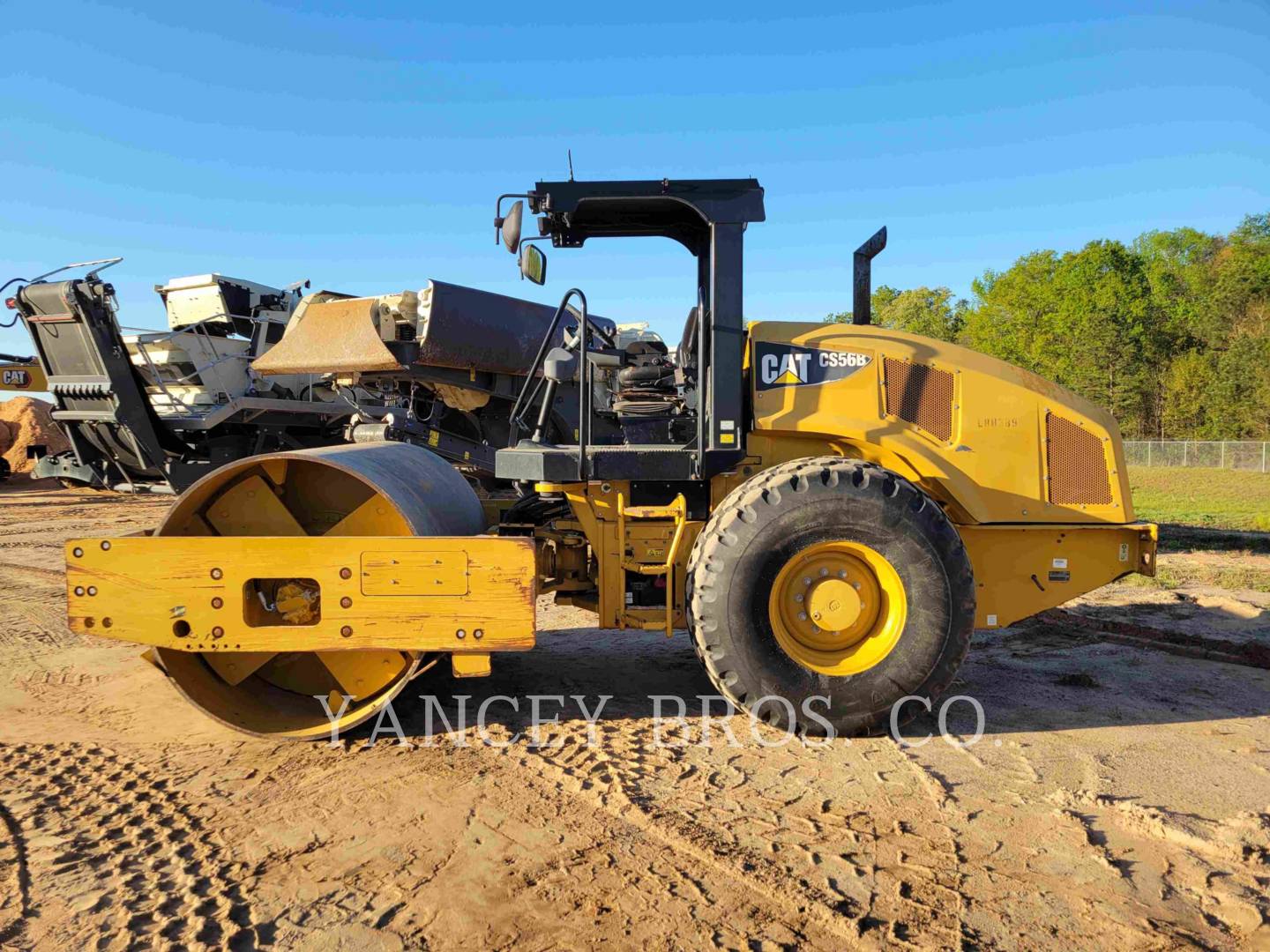 2012 Caterpillar CS56B Compactor