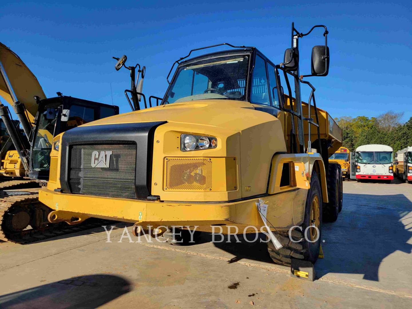 2016 Caterpillar 725 Articulated Truck