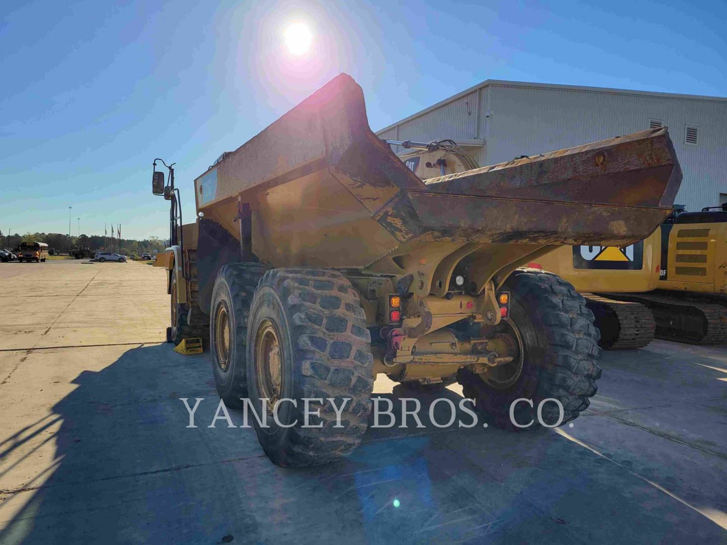 2016 Caterpillar 725 Articulated Truck