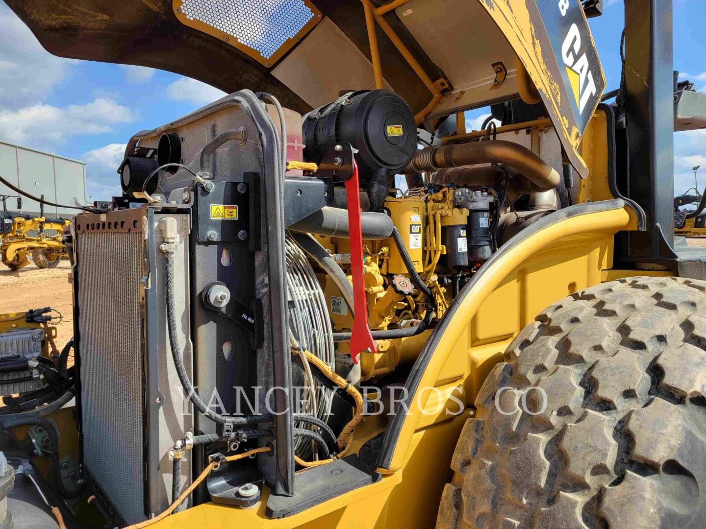 2015 Caterpillar CS54B Compactor