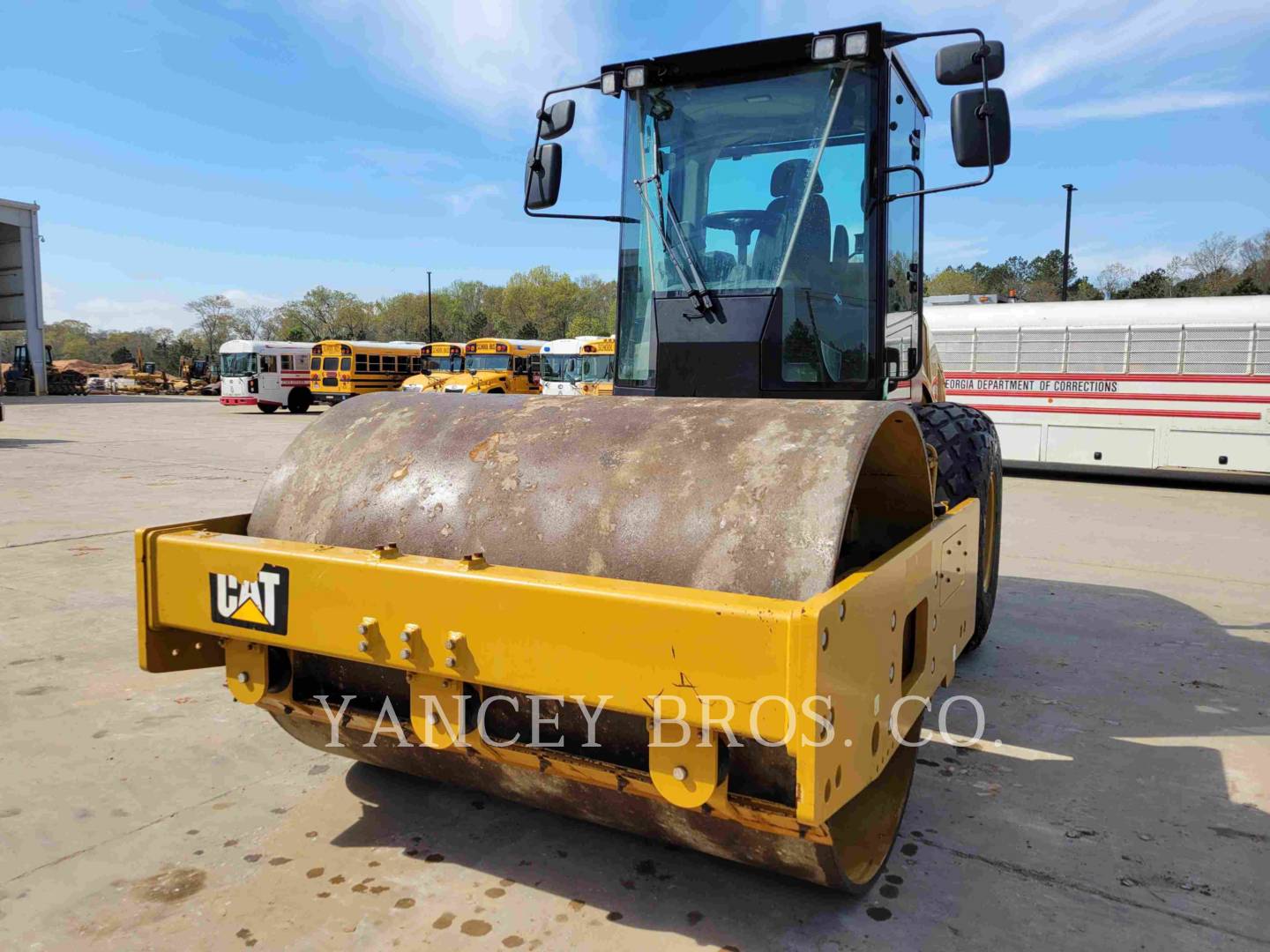 2019 Caterpillar CS56B Compactor