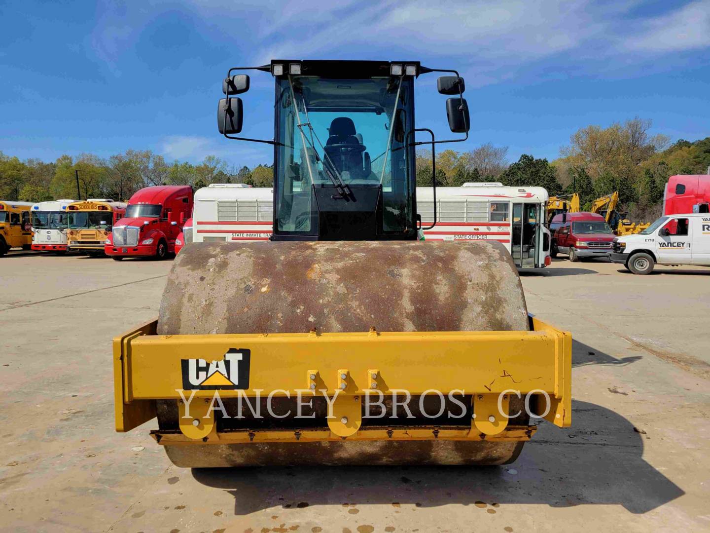 2019 Caterpillar CS56B Compactor