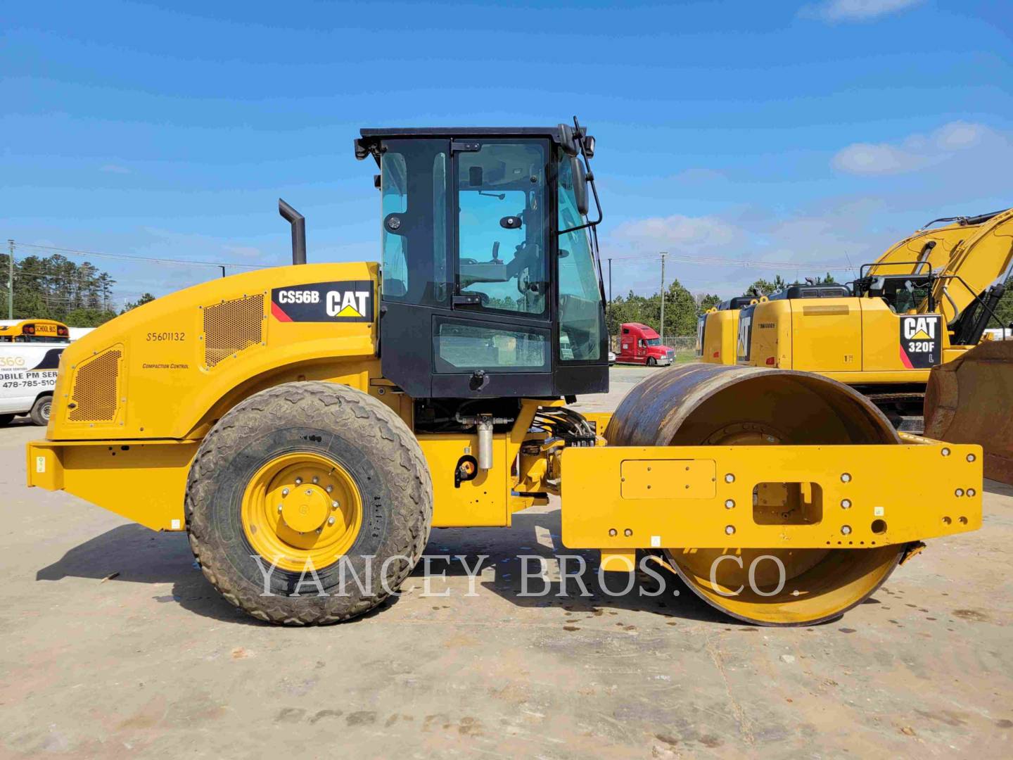 2019 Caterpillar CS56B Compactor