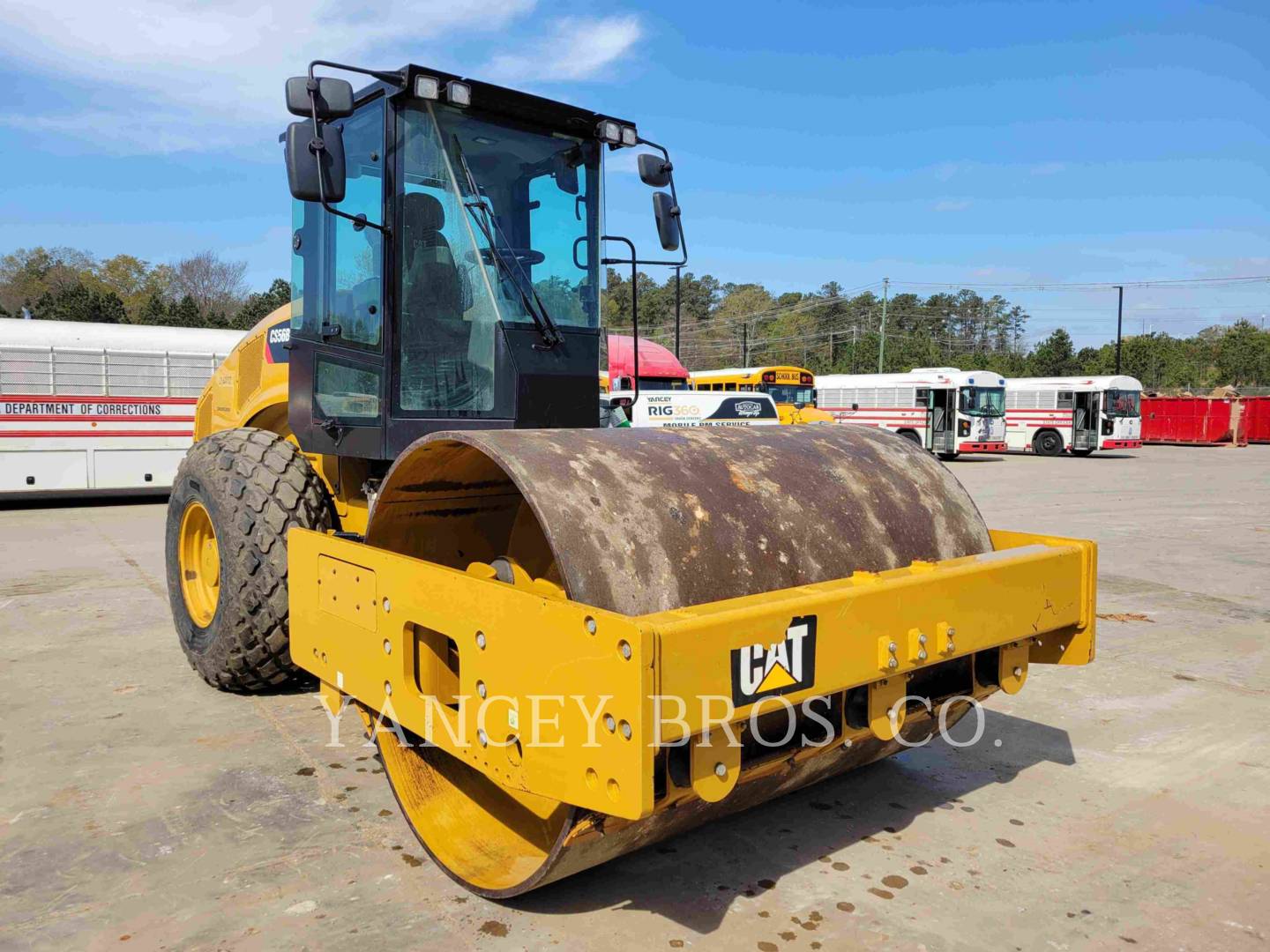 2019 Caterpillar CS56B Compactor