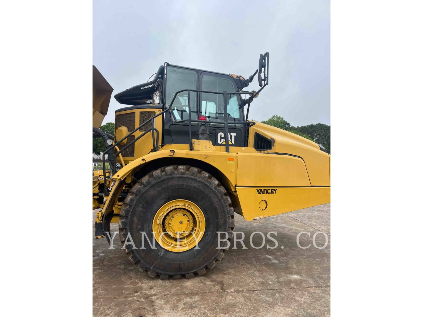 2019 Caterpillar 745 Articulated Truck