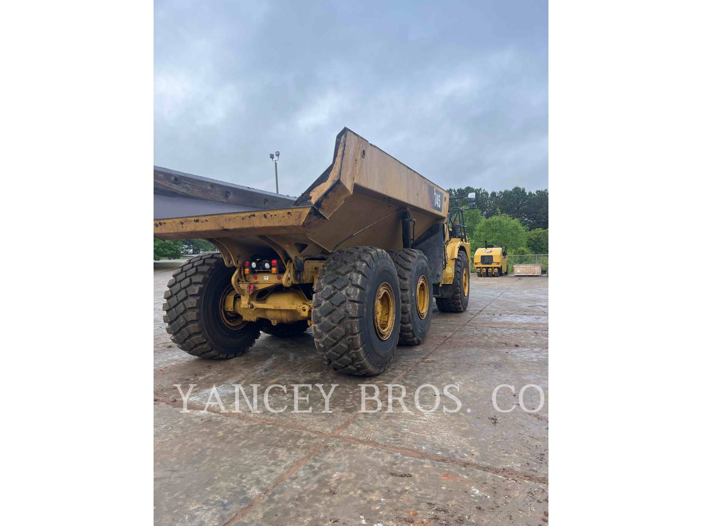 2019 Caterpillar 745 Articulated Truck