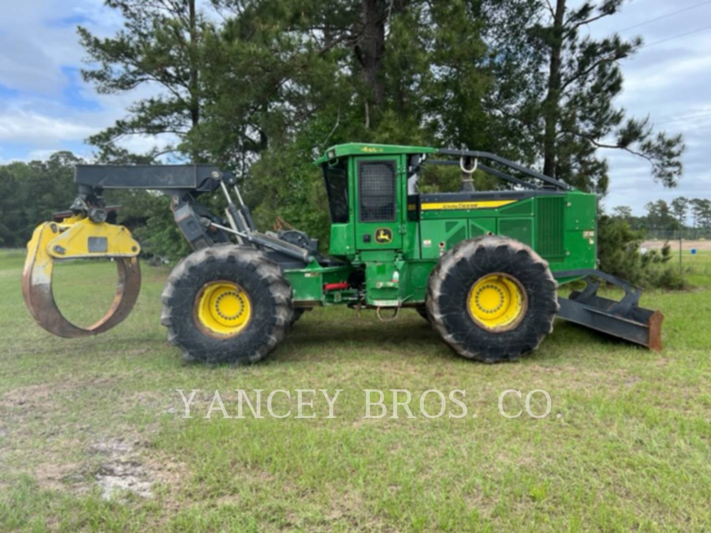 2020 John Deere 748L Skidder