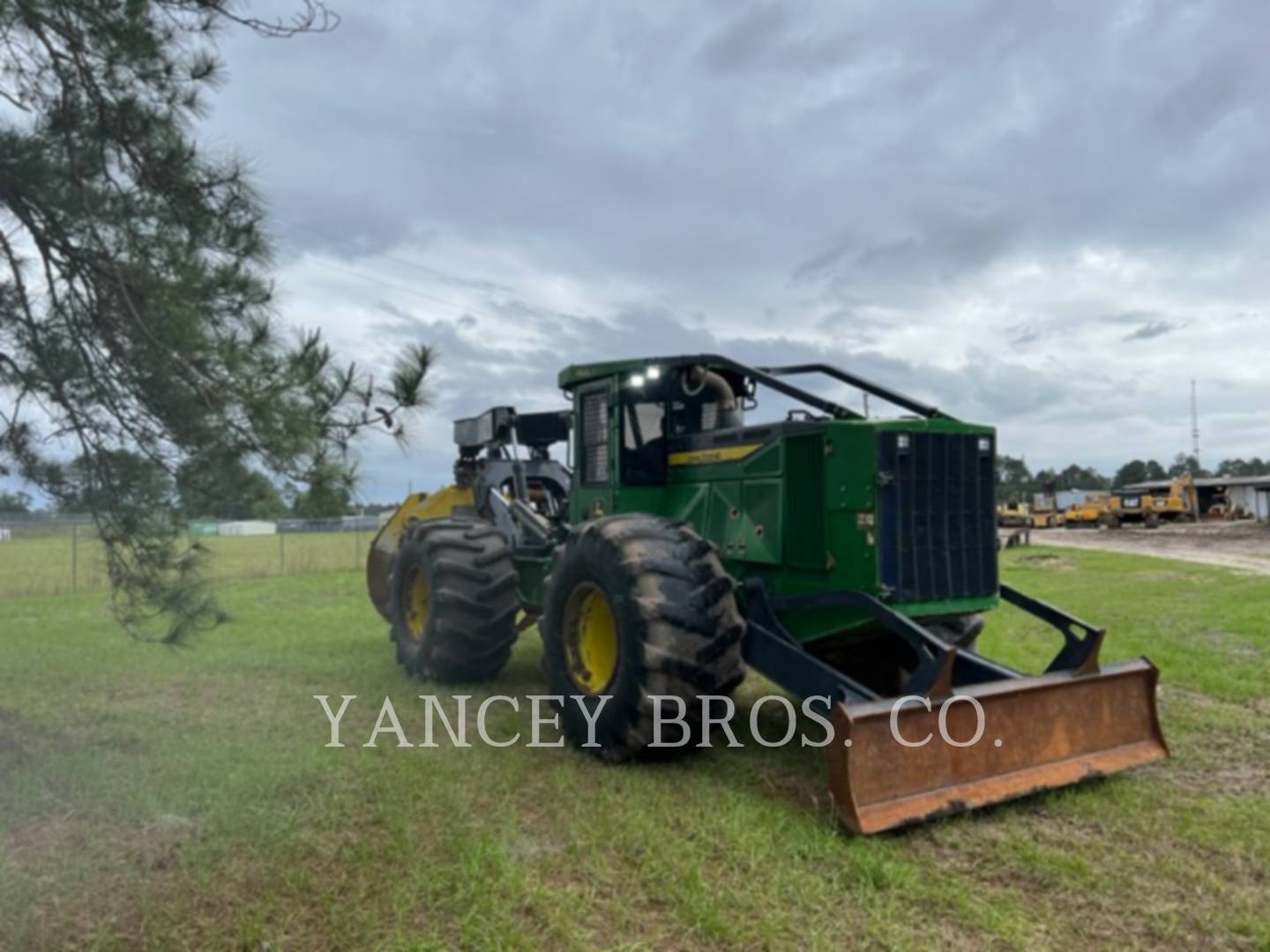 2020 John Deere 748L Skidder