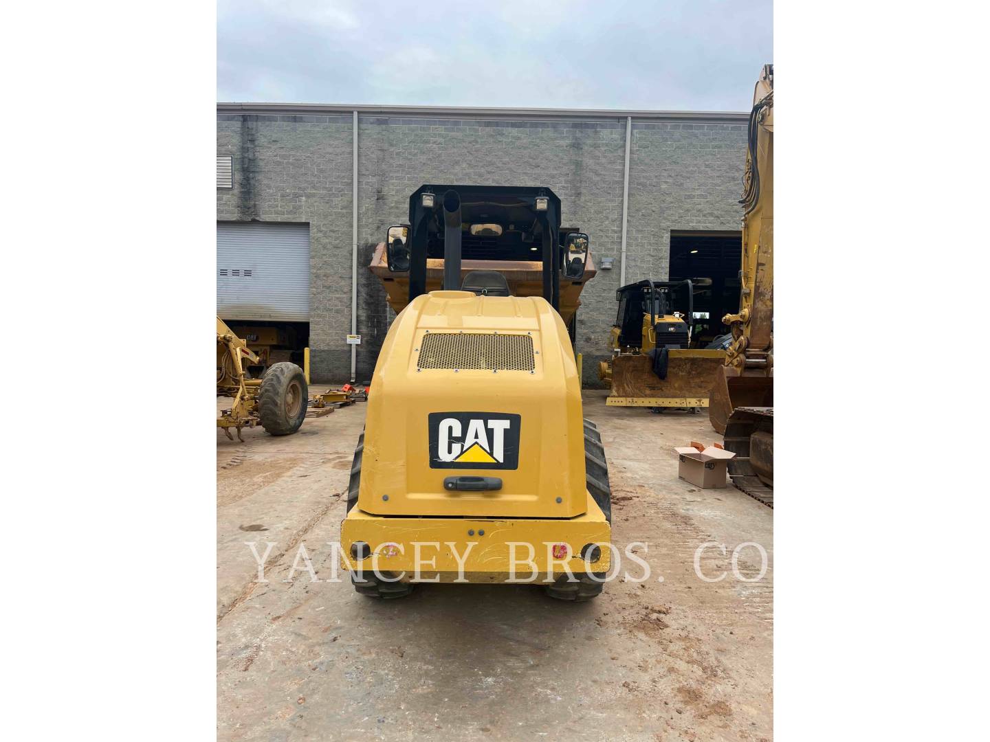 2016 Caterpillar CP44B Compactor