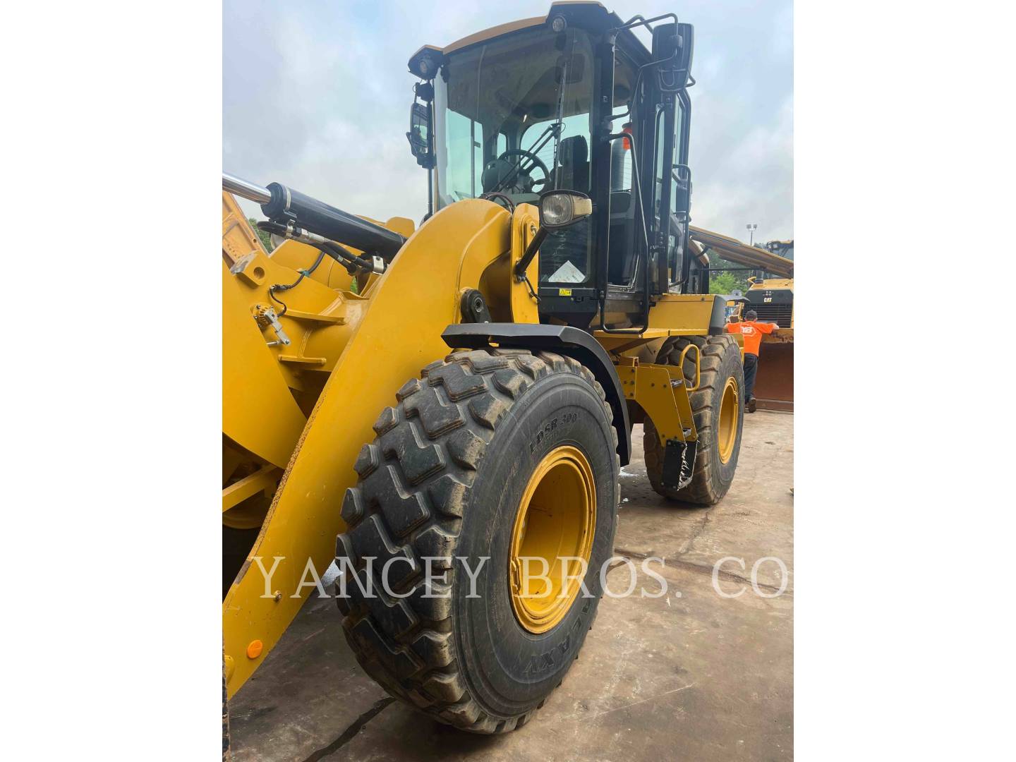 2018 Caterpillar 926M Wheel Loader