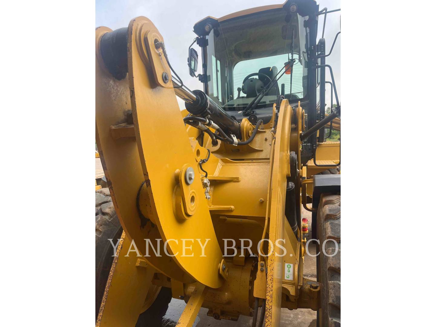 2018 Caterpillar 926M Wheel Loader