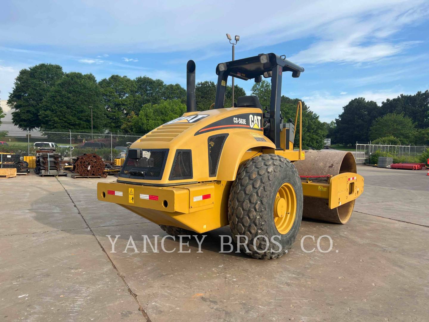 2005 Caterpillar CS-563E Compactor