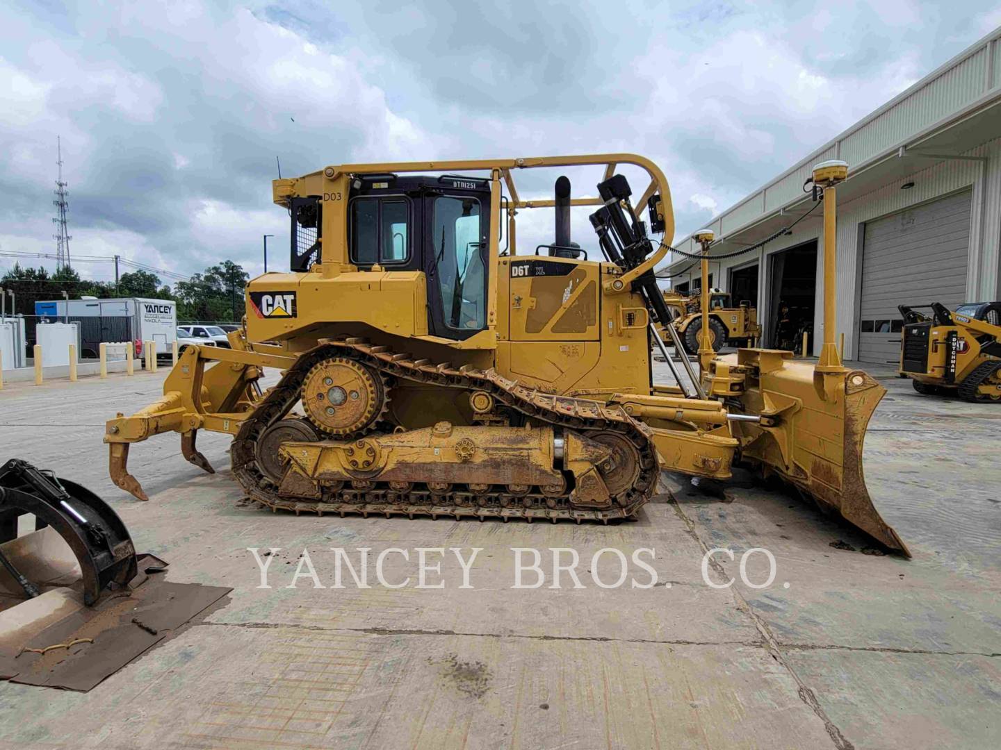 2014 Caterpillar D6T XL Dozer