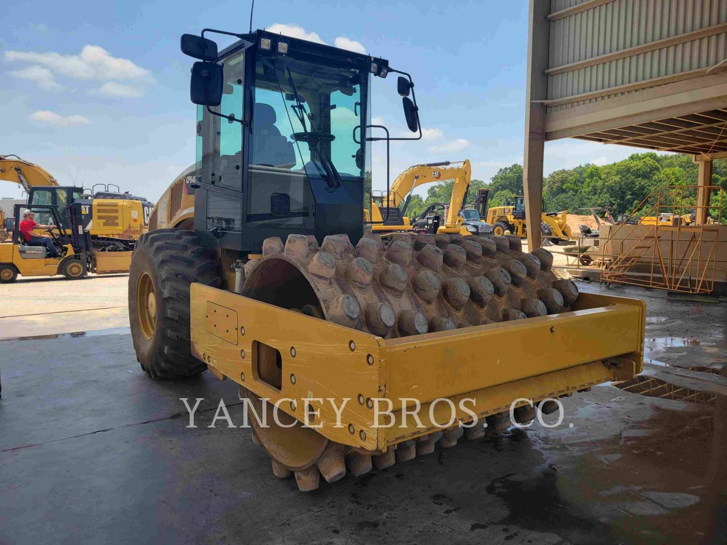 2017 Caterpillar CP54B Compactor