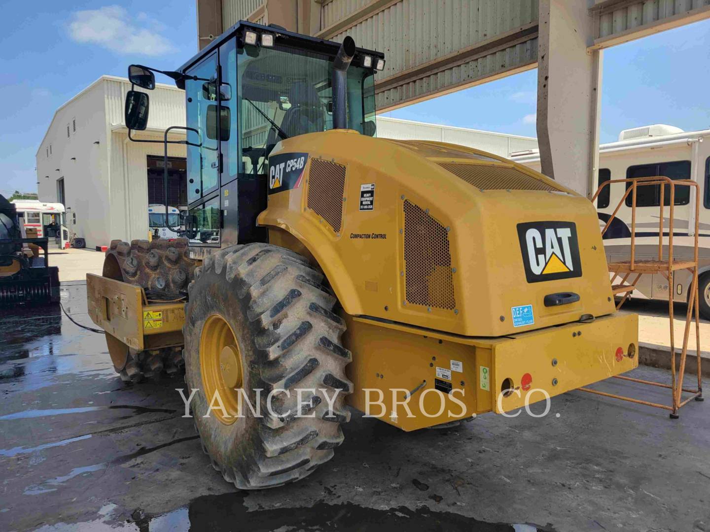 2017 Caterpillar CP54B Compactor