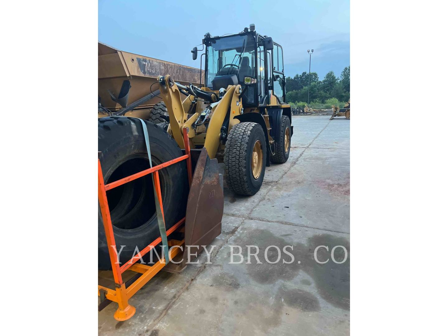 2014 Caterpillar 918M Wheel Loader